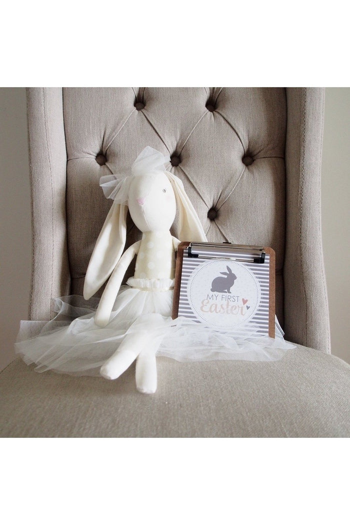 VIXSA | My First Easter